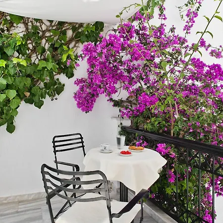 Galatia Fira (Santorini)