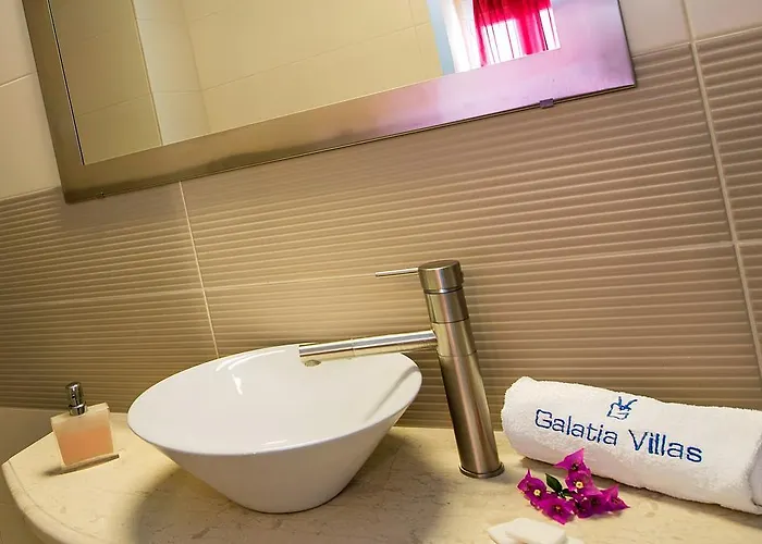 Galatia Hotel Fira (Santorini)