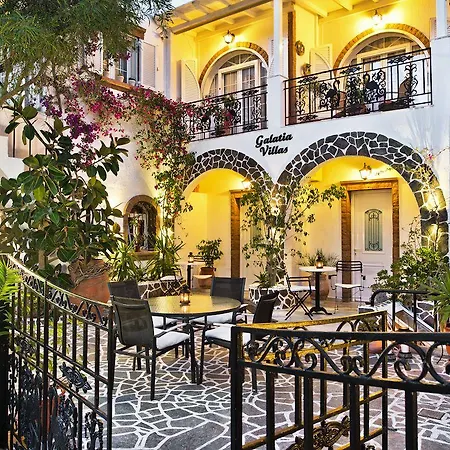 Galatia Fira (Santorini)