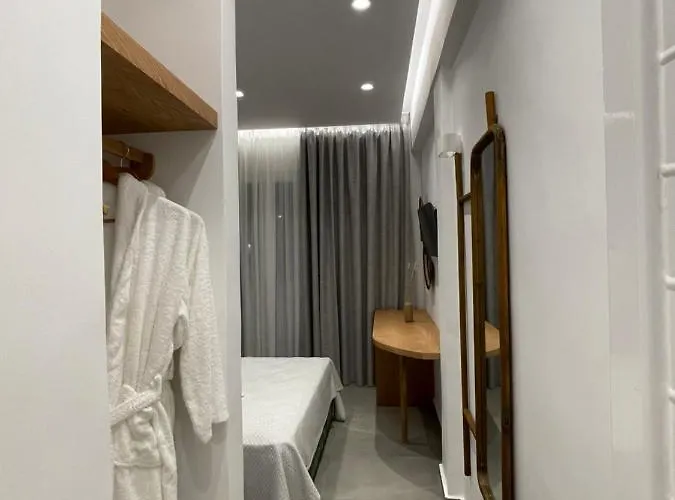 Galatia 3* Fira (Santorini)