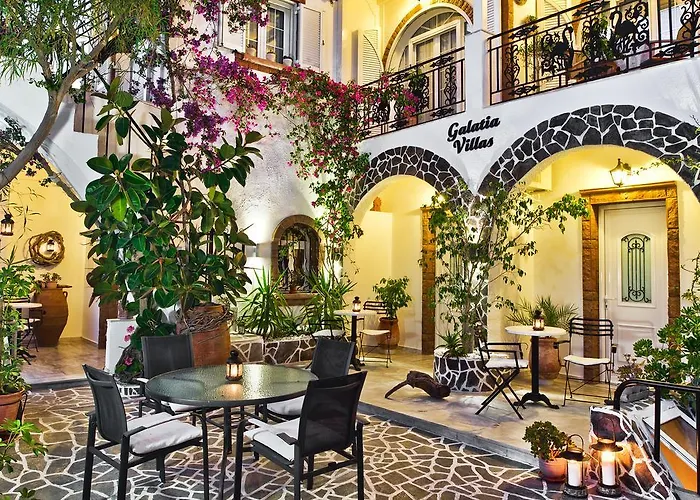 Galatia Fira (Santorini)