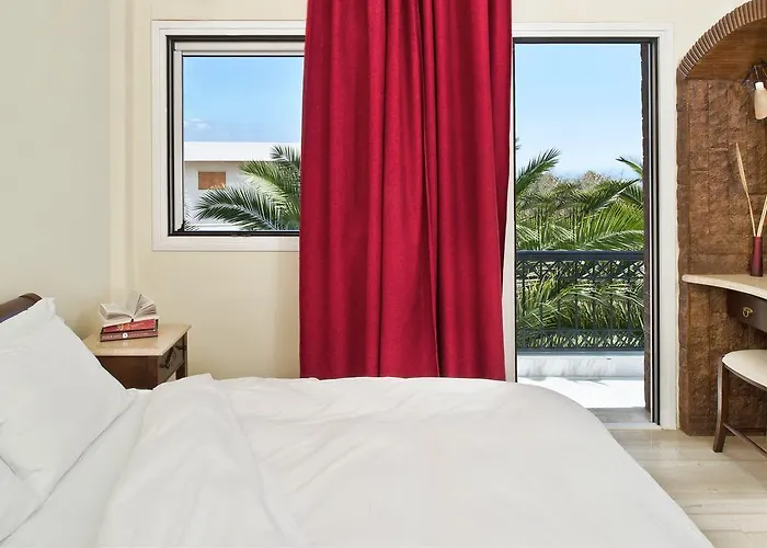 Galatia Hotel Fira (Santorini)