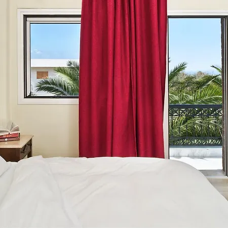 Galatia Hotel Fira (Santorini)